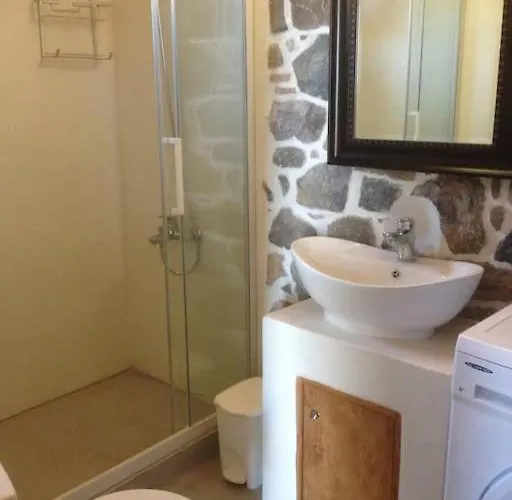 בית נופש Loutra Olive Garden Stone House #3 Mandrákion